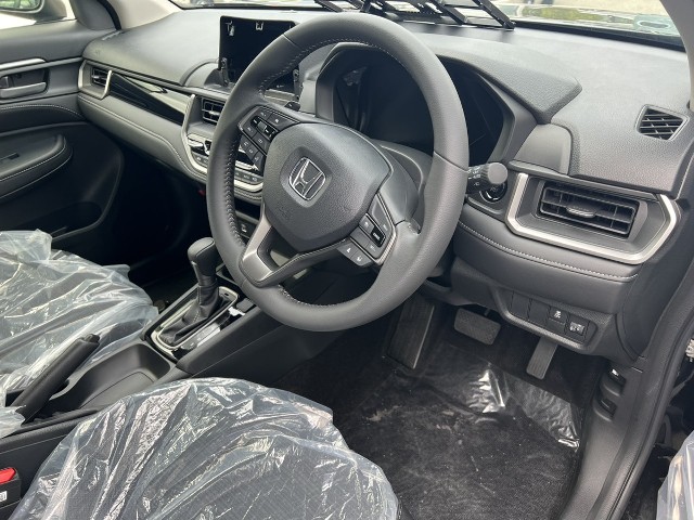 ホンダ WR-V5枚目