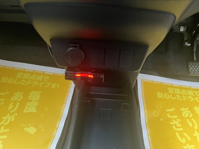 ダイハツ ミライース9枚目