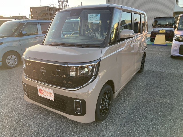 ニッサン ルークス2枚目